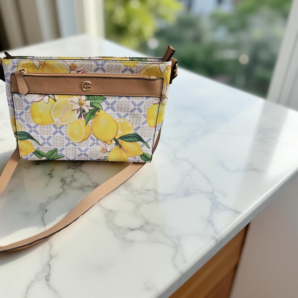 NWOT Giani Bernini Lemon Print Crossbody Bag - Picture 1 of 16